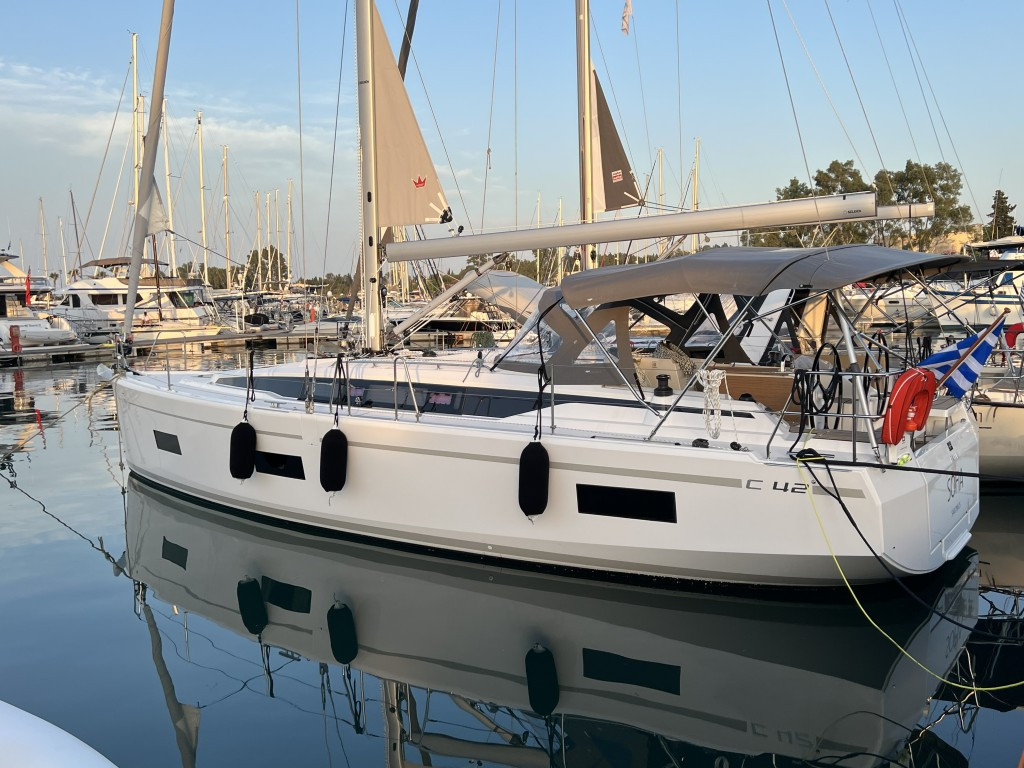 Yacht BAVARIA - C42 "Sofia"