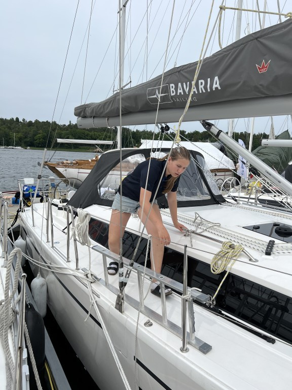 Yacht BAVARIA - C38 "Eleven"