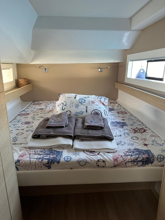 Yacht AVENTURA - 37 "Catalina"