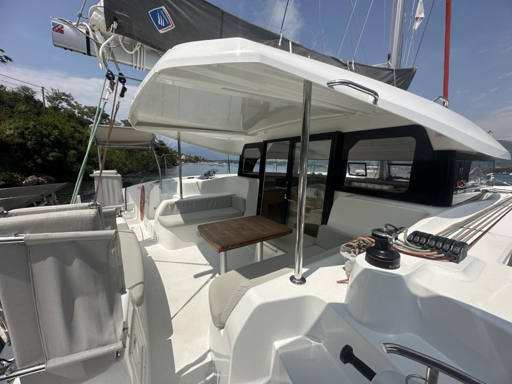 Yacht EXCESS-CATAMARANS - 11 "Yellow Bird V"