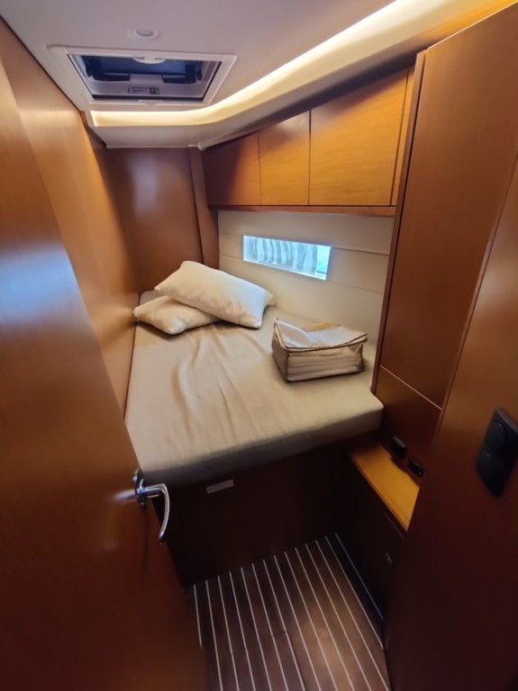 Yacht BAVARIA - C45 "Silver I"