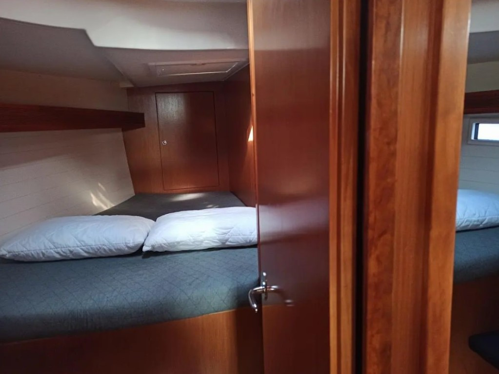 Yacht BAVARIA - Cruiser 45 "Saffron"