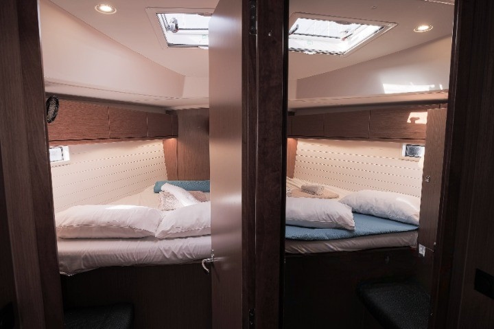 Yacht BAVARIA - Cruiser 46 ""