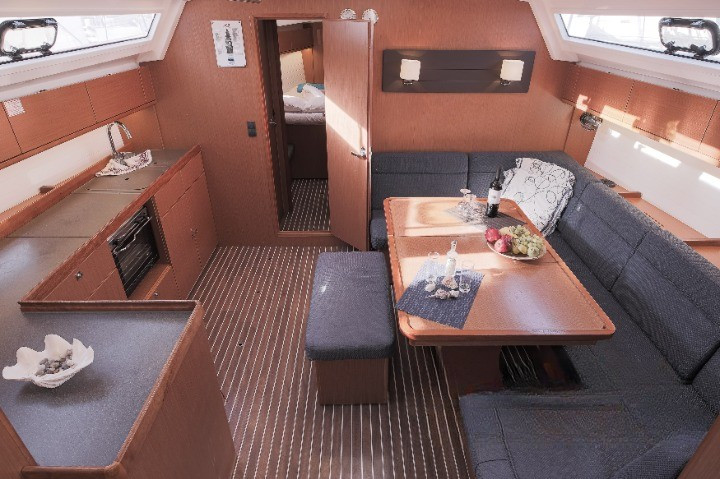 Yacht BAVARIA - Cruiser 46 ""