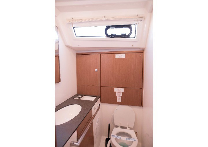 Yacht BAVARIA - Cruiser 46 ""