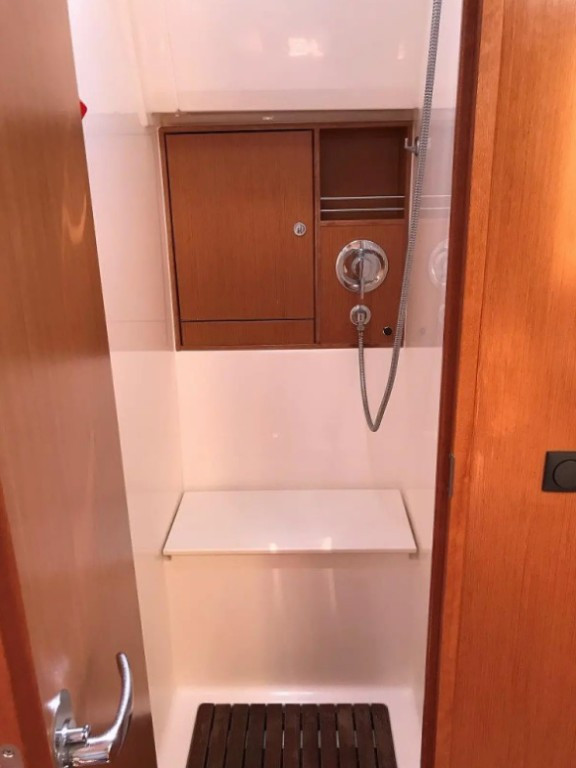 Yacht BAVARIA - Cruiser 50 "Juniper"