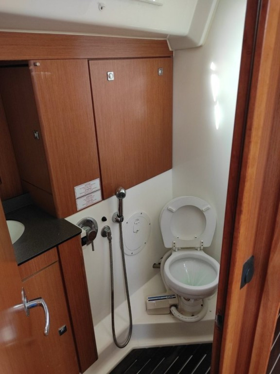 Yacht BAVARIA - Cruiser 56 "Searex"