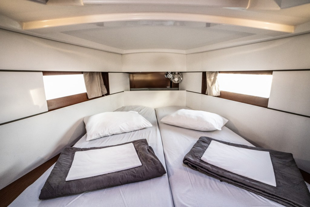 Yacht BENETEAU - Oceanis 38.1 "Rania"