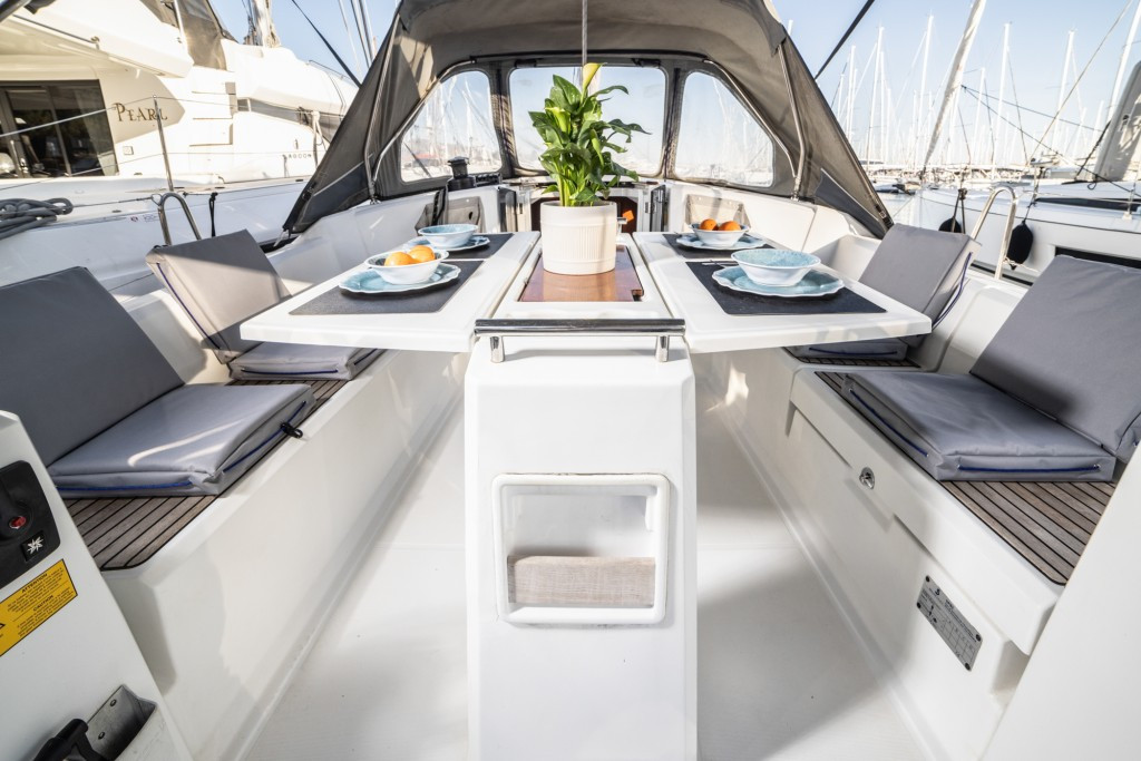 Yacht BENETEAU - Oceanis 38.1 "Rania"