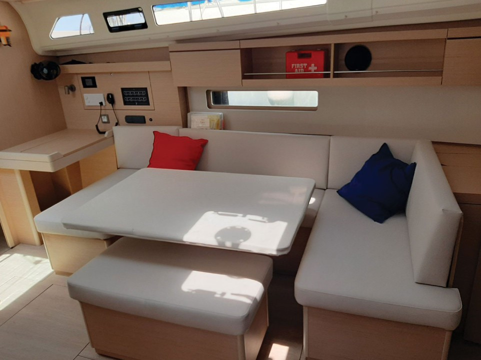 Yacht BENETEAU - Oceanis 40.1 ""