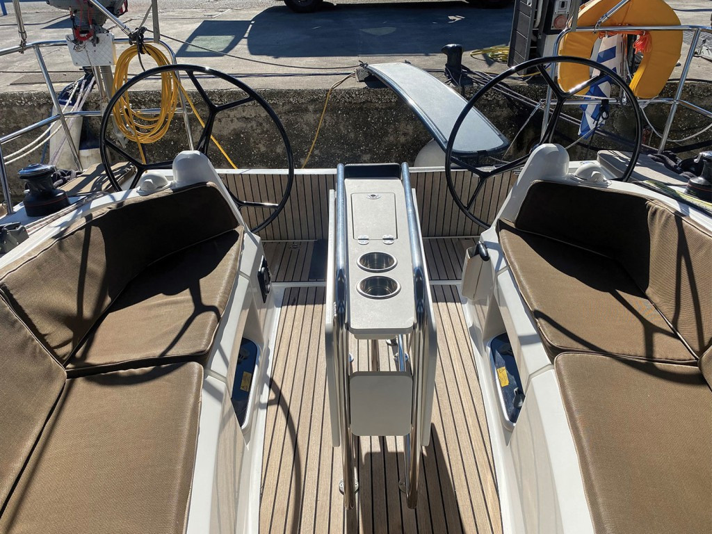 Yacht JEANNEAU - Sun Odyssey 349 "Bliss"