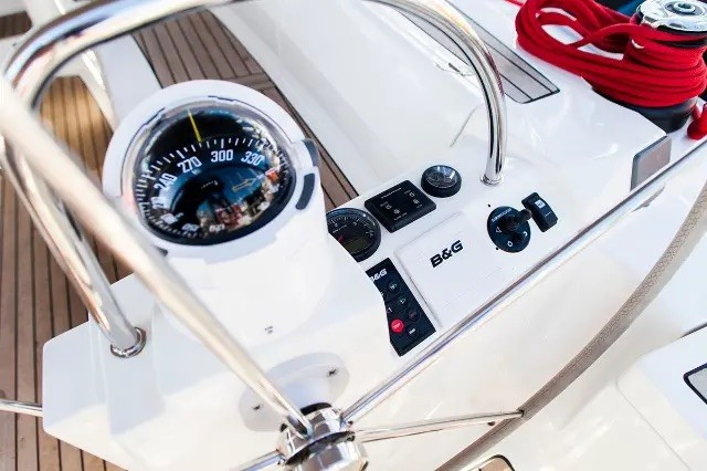 Yacht DELPHIA - 47 "Team Adventure"