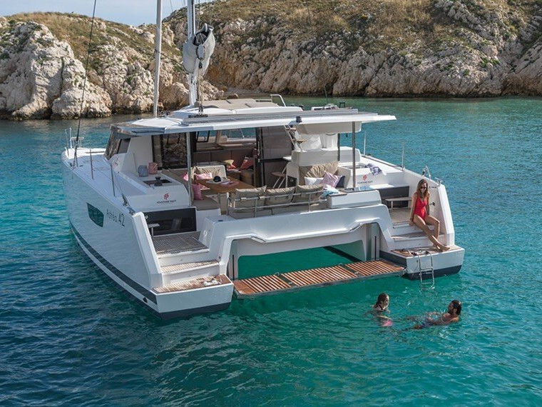 Yacht FOUNTAINE PAJOT - Astrea 42 "Muttley"
