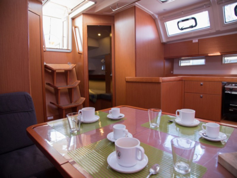 Yacht BAVARIA - Cruiser 46 "Tha"