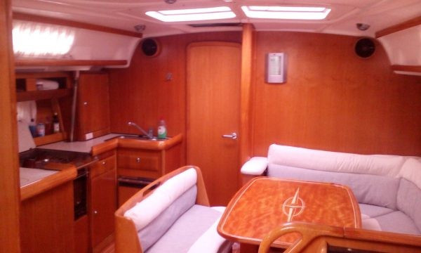 Yacht BAVARIA - 42 Cruiser "Nefeli"