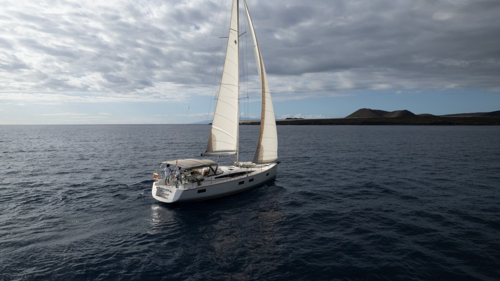 Yacht JEANNEAU - 54 "Joulukka"