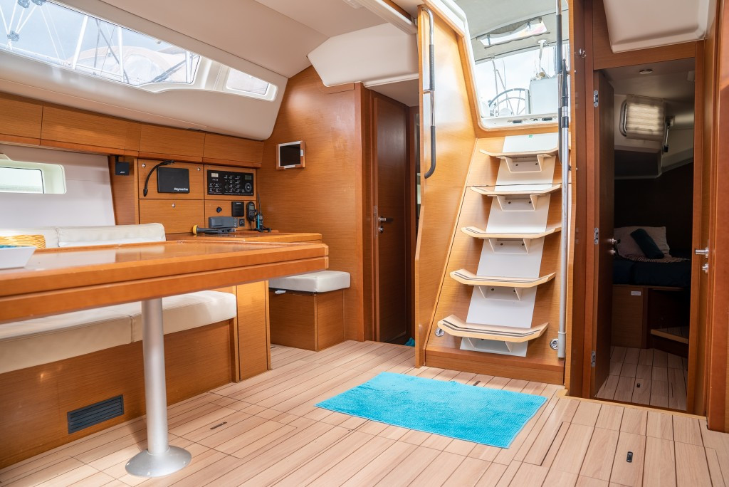 Yacht JEANNEAU - 54 "Joulukka"