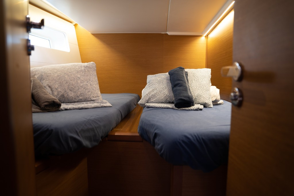 Yacht JEANNEAU - 54 "Joulukka"