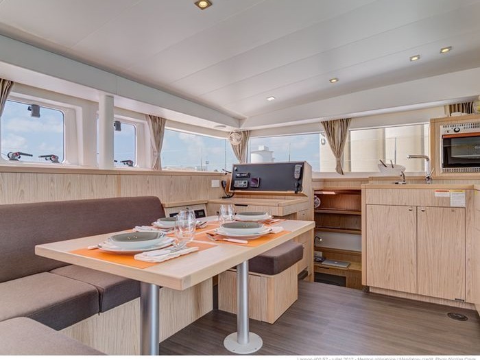Yacht LAGOON - 400 S2 "Providence"