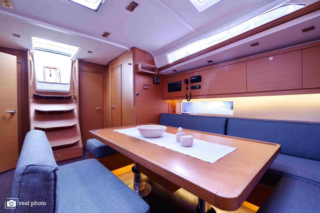 Yacht DUFOUR - 470 "Fortuna"