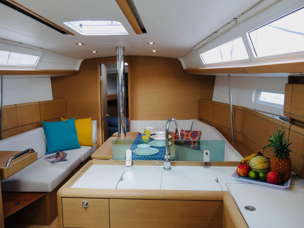 Yacht JEANNEAU - Sun Odyssey 389 "Algol"