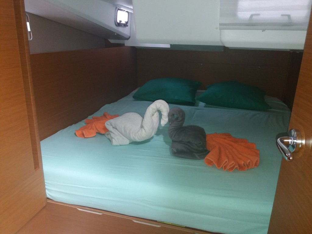 Yacht JEANNEAU - Sun Odyssey 440 "Moon"