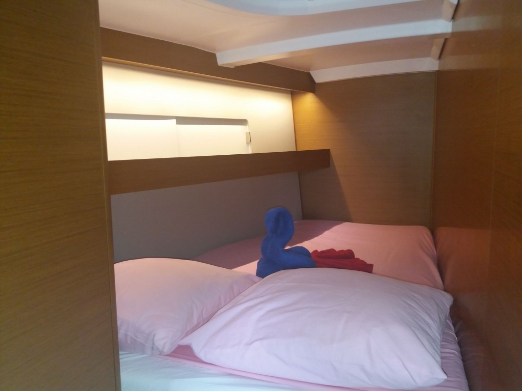 Yacht JEANNEAU - Sun Odyssey 440 "Moon"