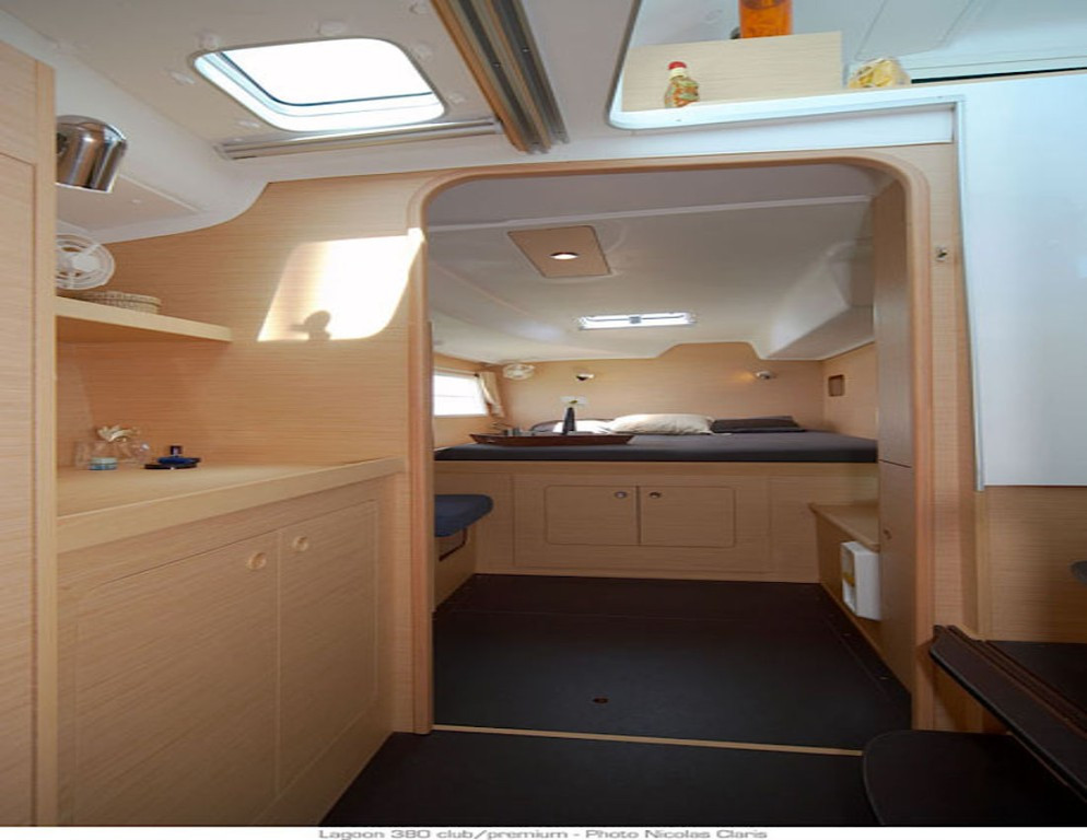 Yacht LAGOON - 380 "Oscar III"