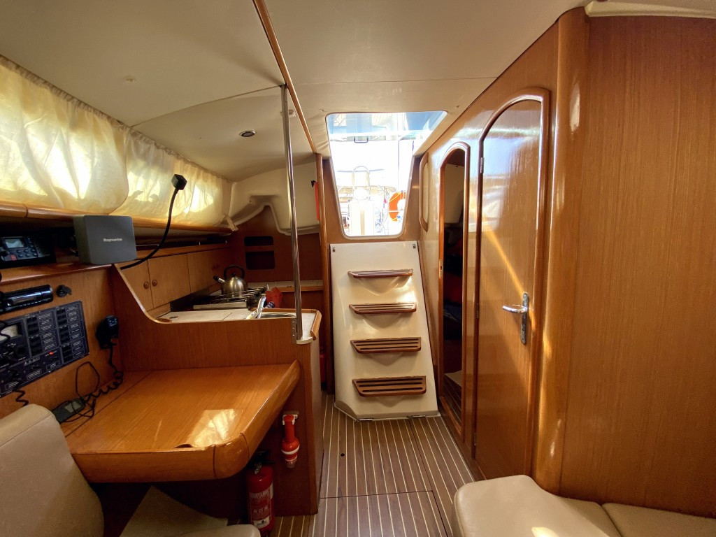 Yacht JEANNEAU - Sun Odyssey 32 "Zarif"