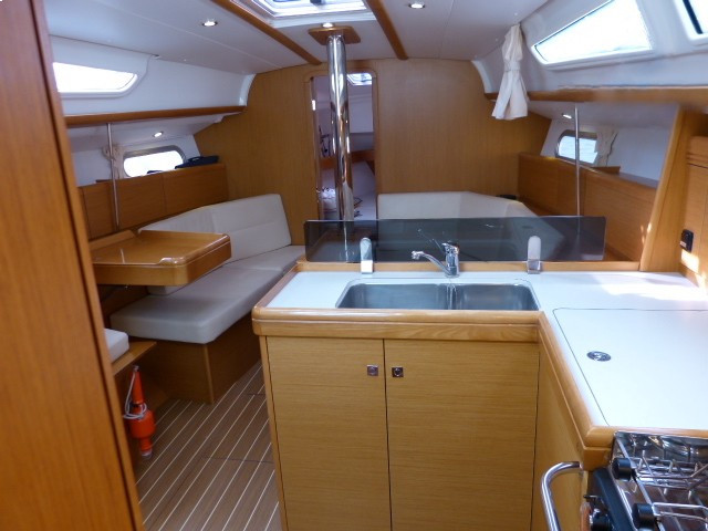 Yacht JEANNEAU - Sun Odyssey 36i "Scoopy-Doo"
