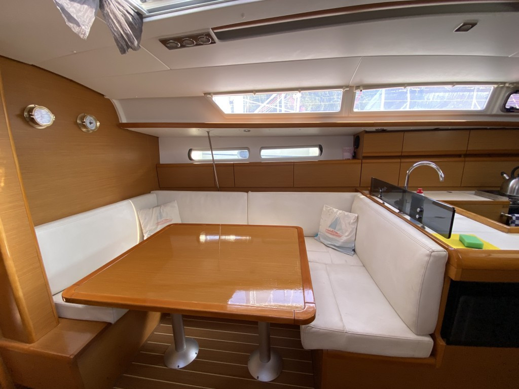 Yacht JEANNEAU - Sun Odyssey 409 "Pangea"