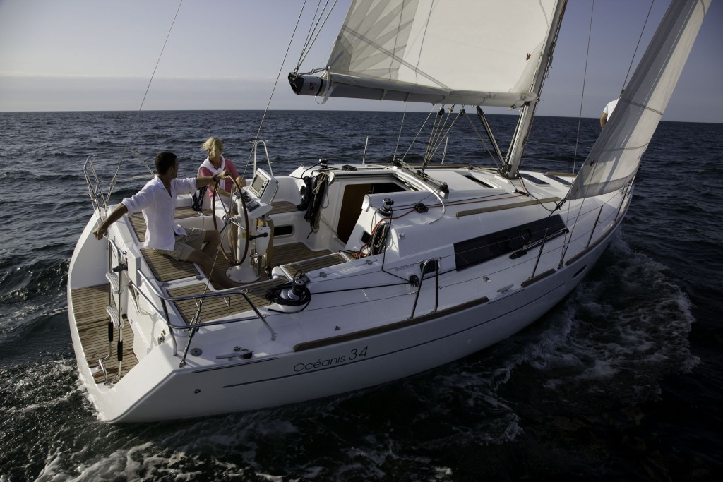Yacht BENETEAU - Oceanis 34 "Fun Five"