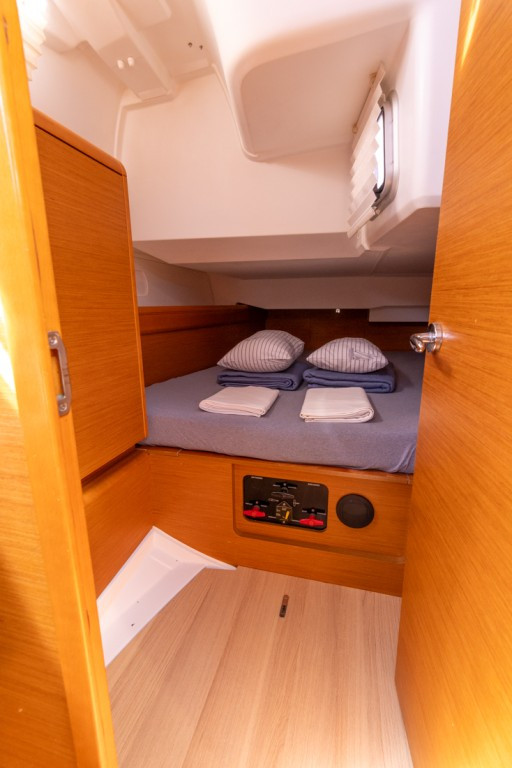 Yacht JEANNEAU - Sun Odyssey 449 "Cherry"