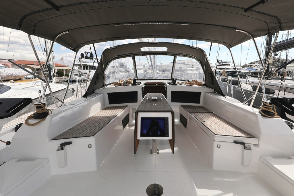Yacht DUFOUR - 470 "Energy"