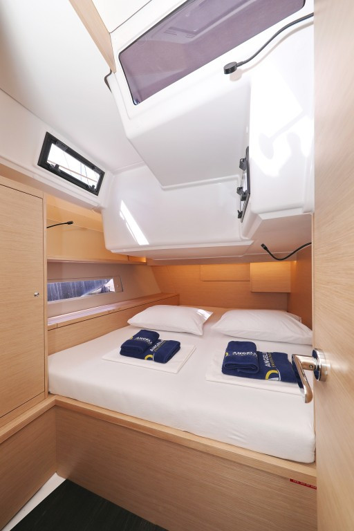 Yacht DUFOUR - 470 "Energy"