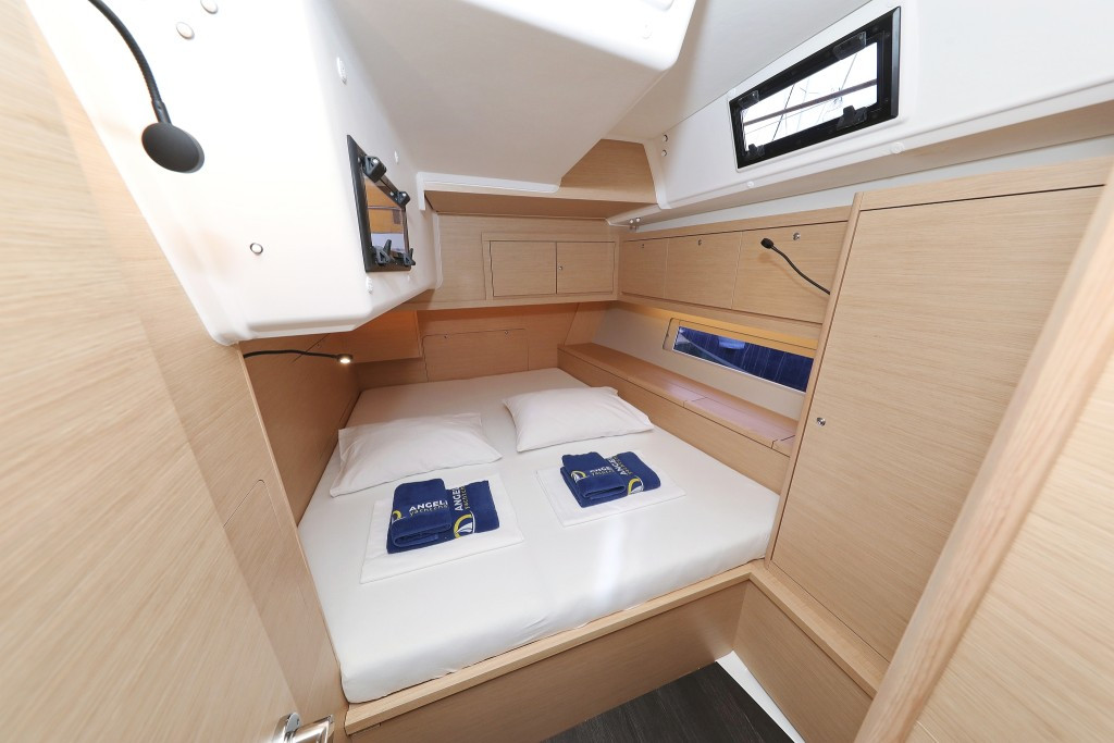 Yacht DUFOUR - 470 "Energy"