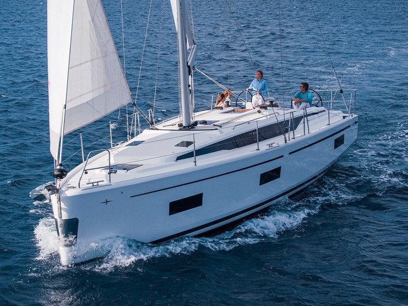 Yacht BAVARIA - C42 "Olivia"