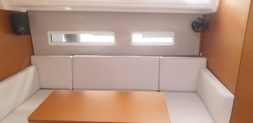 Yacht JEANNEAU - Sun Odyssey 410 "The song is you"