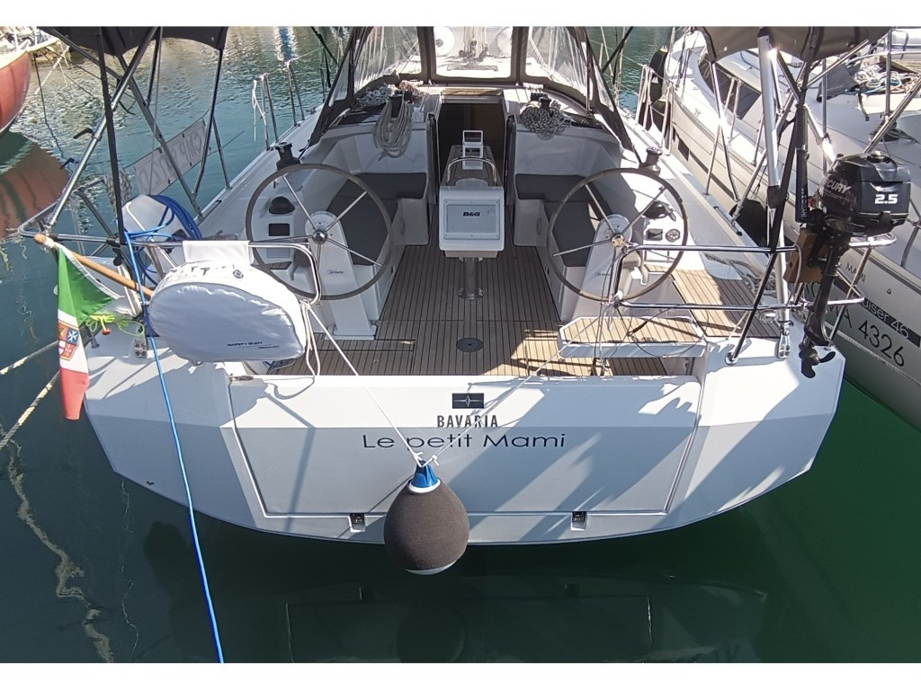 Yacht BAVARIA - C38 "Le petit Mami"