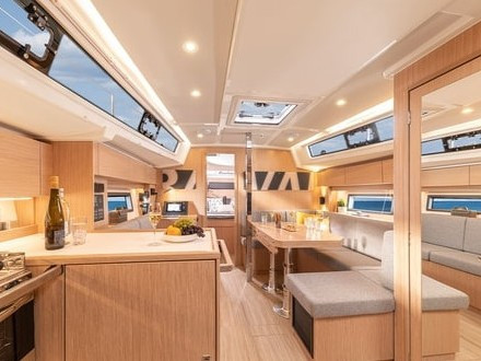 Yacht BAVARIA - C38 "Le petit Mami"