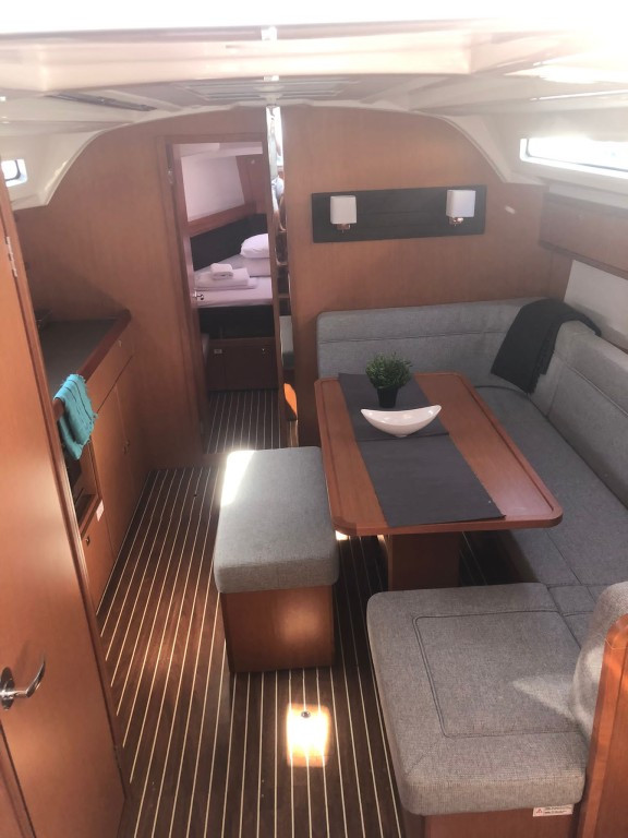 Yacht BAVARIA - Cruiser 41 "Northberry"