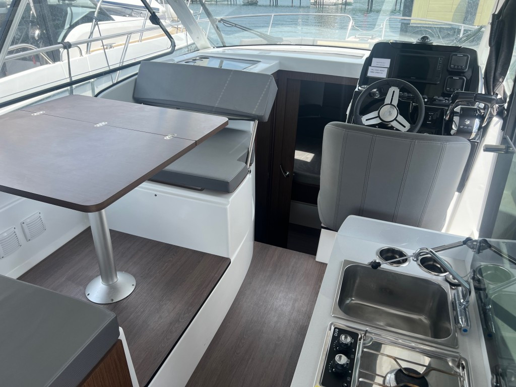 Yacht BENETEAU - Antares 9 OB "Jack"