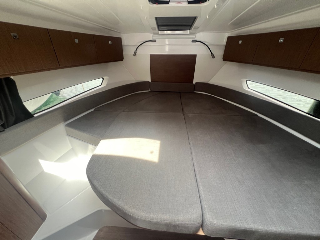 Yacht BENETEAU - Antares 9 OB "Jack"