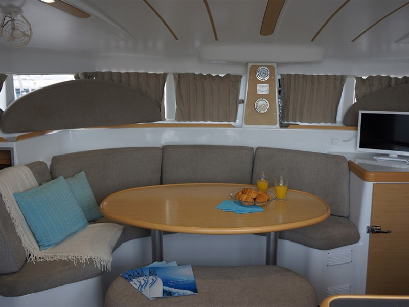 Yacht LAGOON - 380 S2 "Dido"