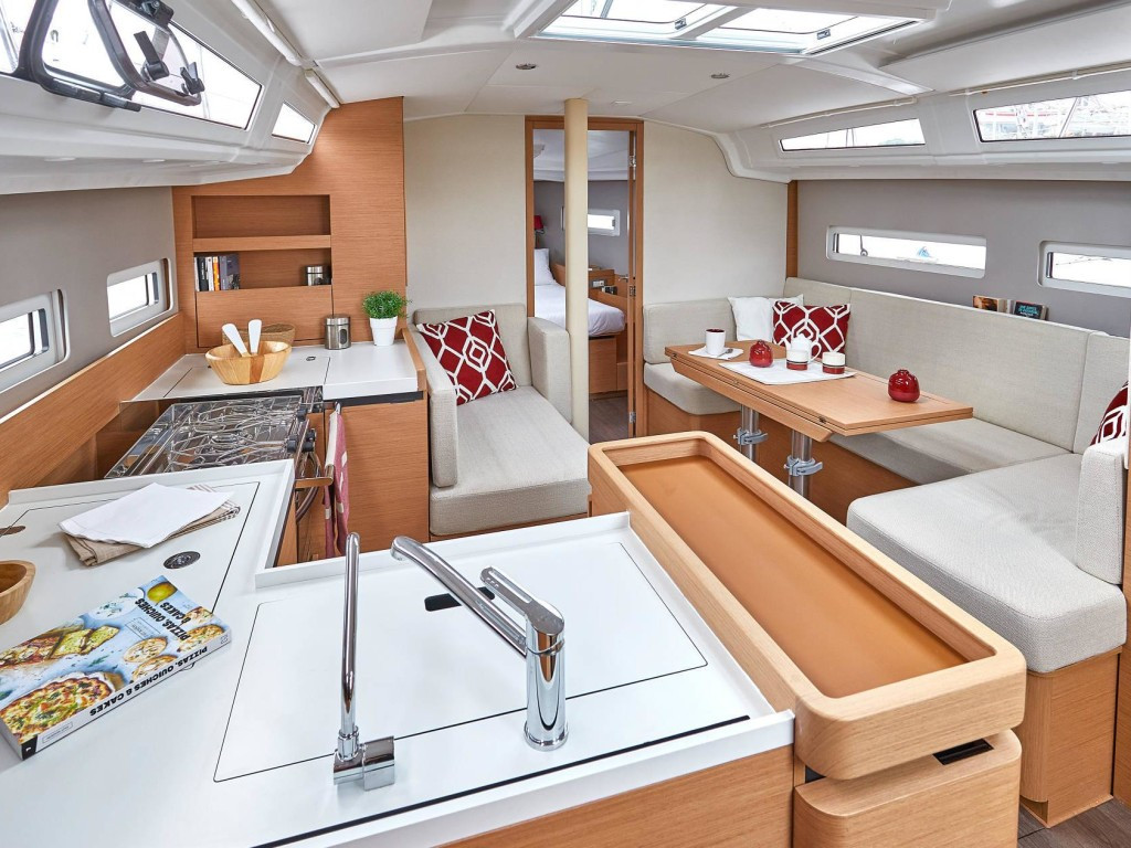 Yacht JEANNEAU - Sun Odyssey 410 "Night Flower"