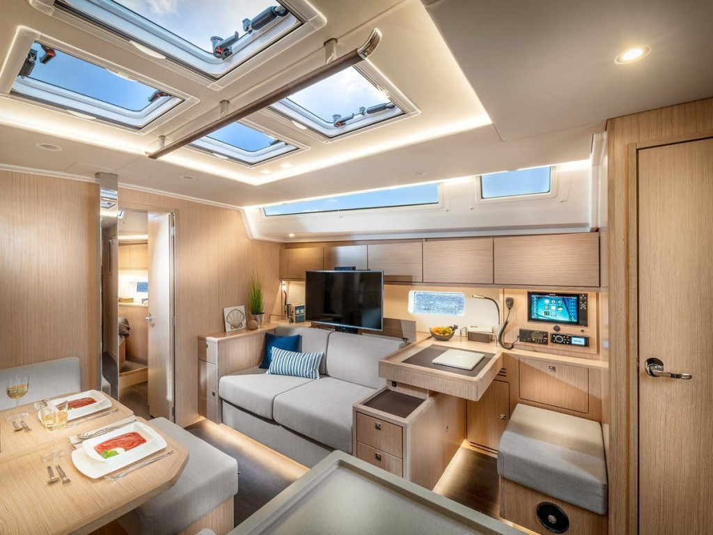 Yacht BAVARIA - C50 "Sea Queen"