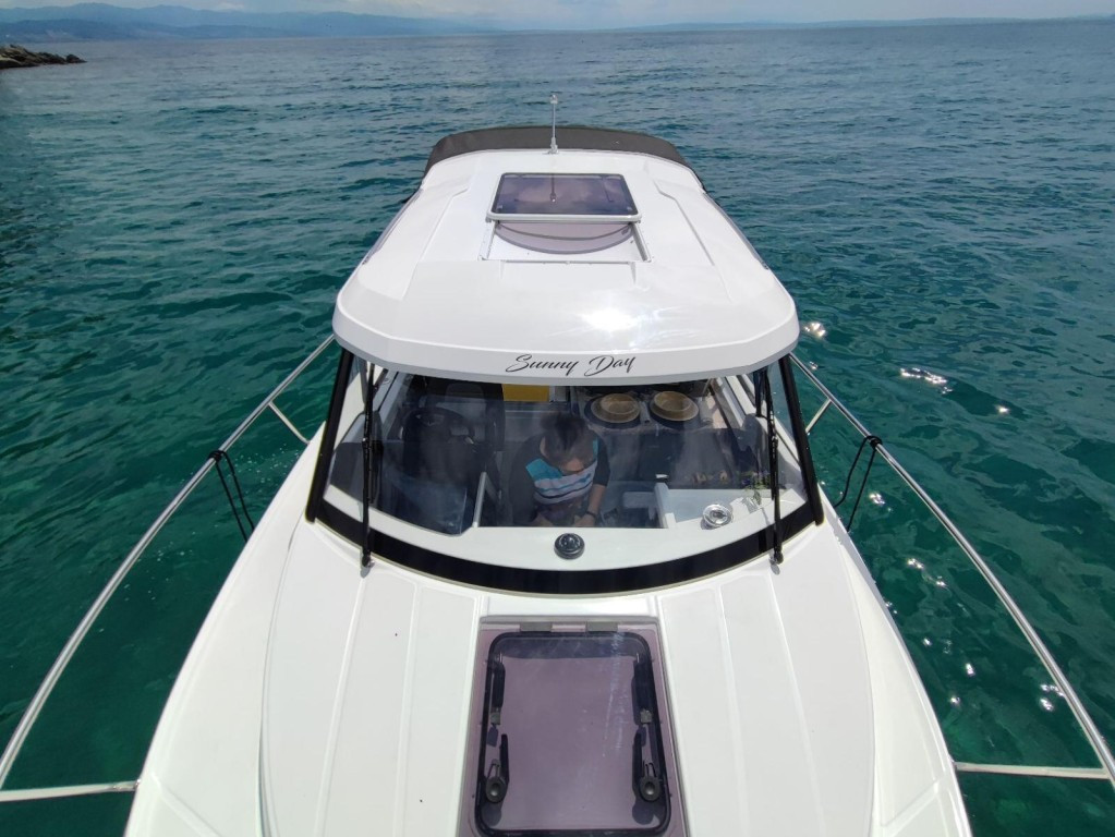 Yacht JEANNEAU - Merry Fisher 695 "Sunny Day"