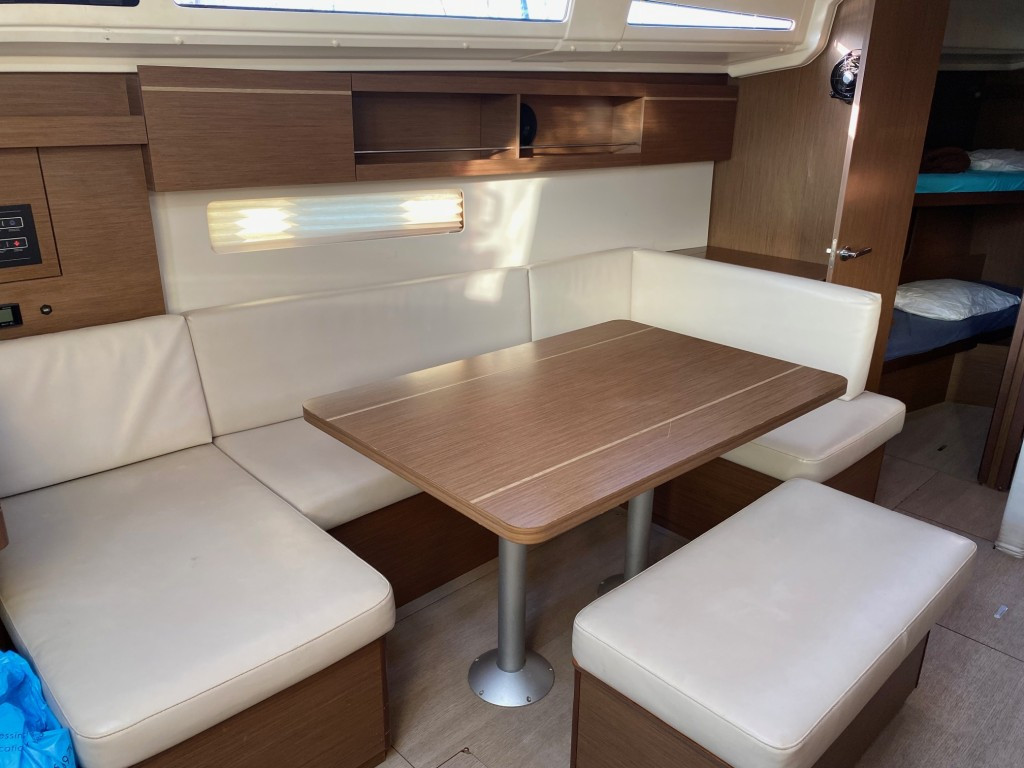 Yacht BENETEAU - Oceanis 40.1 "Jean Bart III"