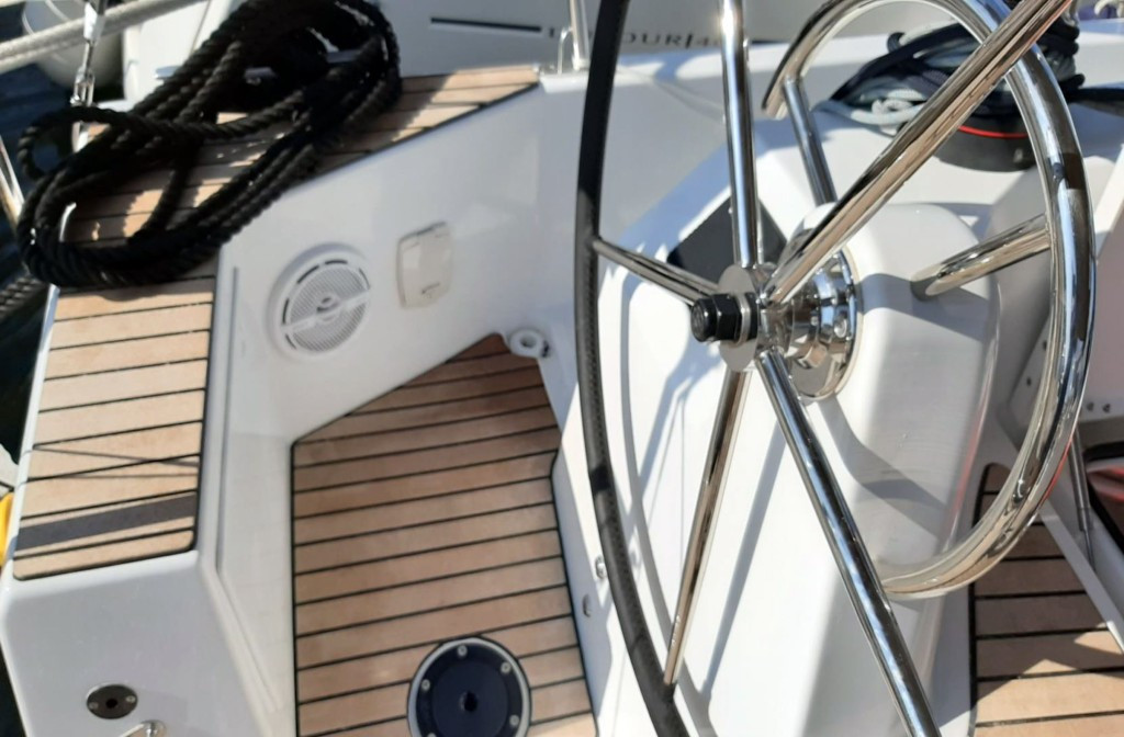 Yacht JEANNEAU - Sun Odyssey 410 "Saravah"