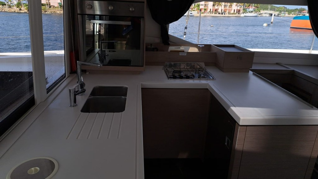 Yacht FOUNTAINE PAJOT - Astrea 42 "Marguerite"